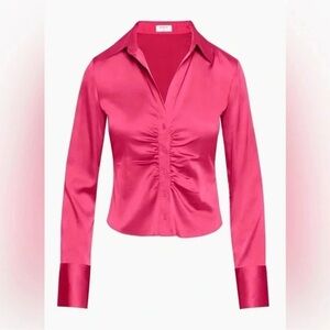 NWOT Aritzia Babaton Leiko Satin Ruched
Cropped Button Down Blouse in Ultra Pink